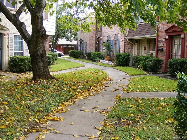 Building Photo - 7908 Grove Ridge Dr