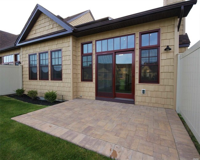 36 Johnnys Path Unit 36, Bayport, NY 11705 Condo for Rent in Bayport