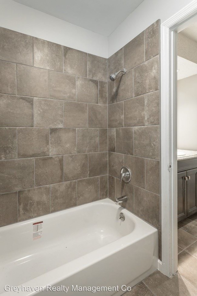 Building Photo - 4714 Metro Park Ln