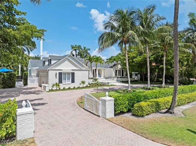 Foto del edificio - 2700 Treasure Ln
