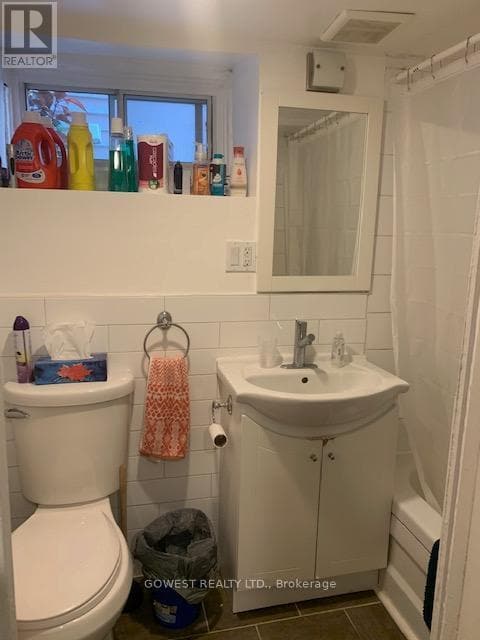 Photo du bâtiment - 487 Indian Grove