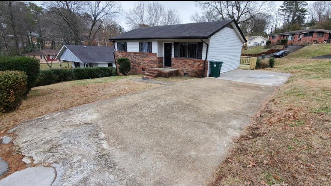 Primary Photo - Phoenix Ave (418)