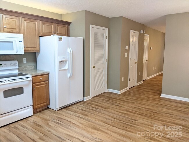 Building Photo - 140 Locomotive Ln