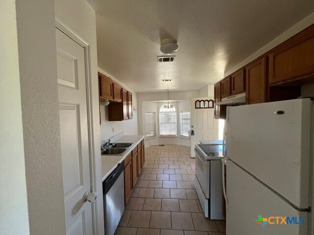 Foto del edificio - 3414 Crescent Dr