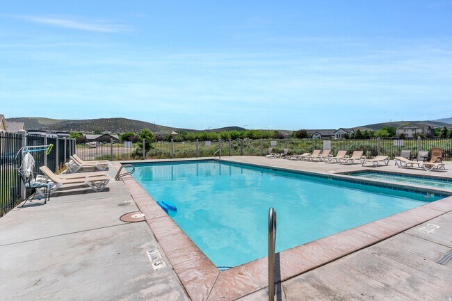 Foto del edificio - 3618 Clear Rock Rd