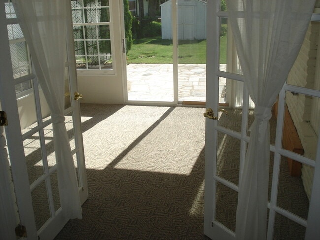 Building Photo - 8783 Lozen Dr