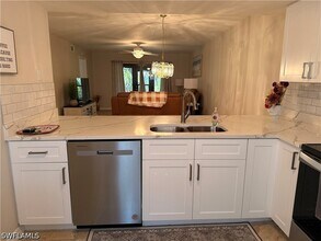 Building Photo - 17454 Blueberry Hill Dr