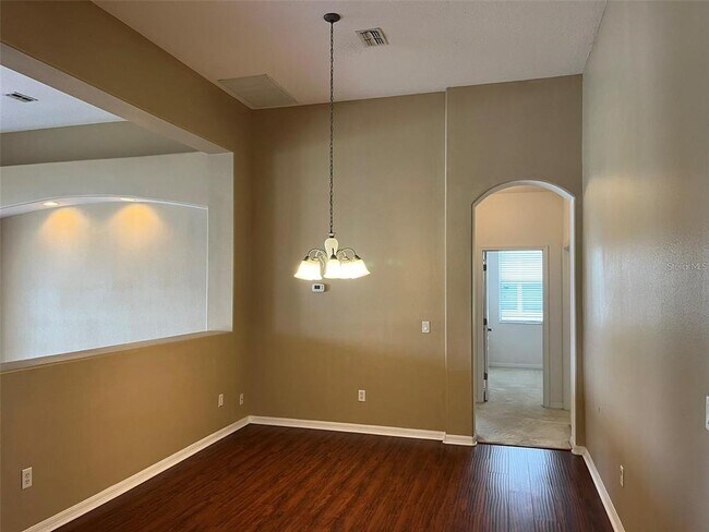 Building Photo - 31409 Bridgegate Dr