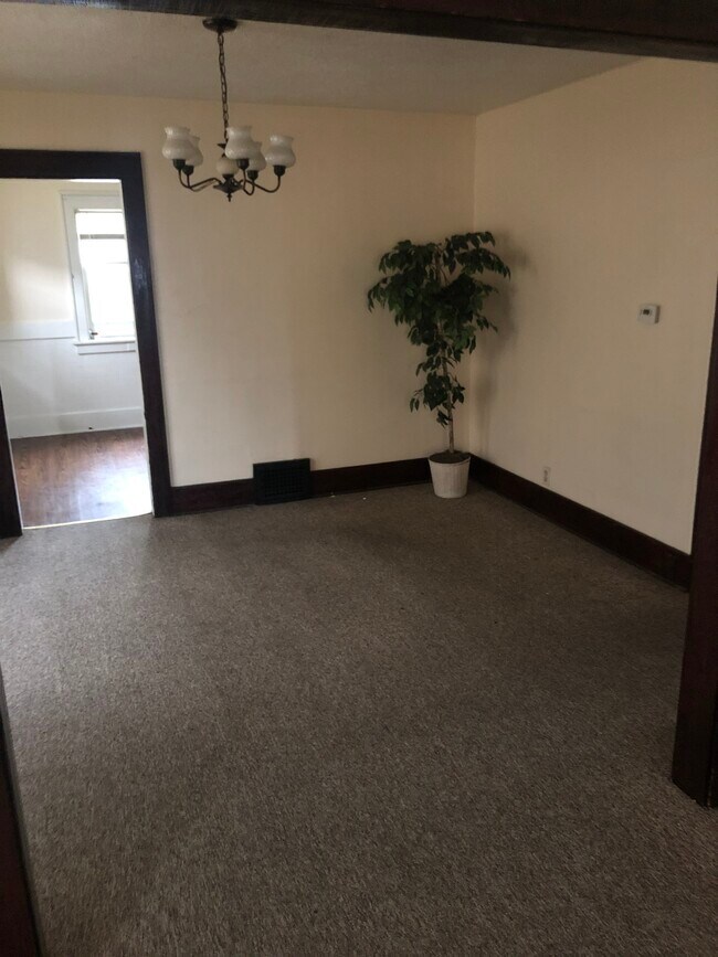 Foto del edificio - 1033 E 28th St