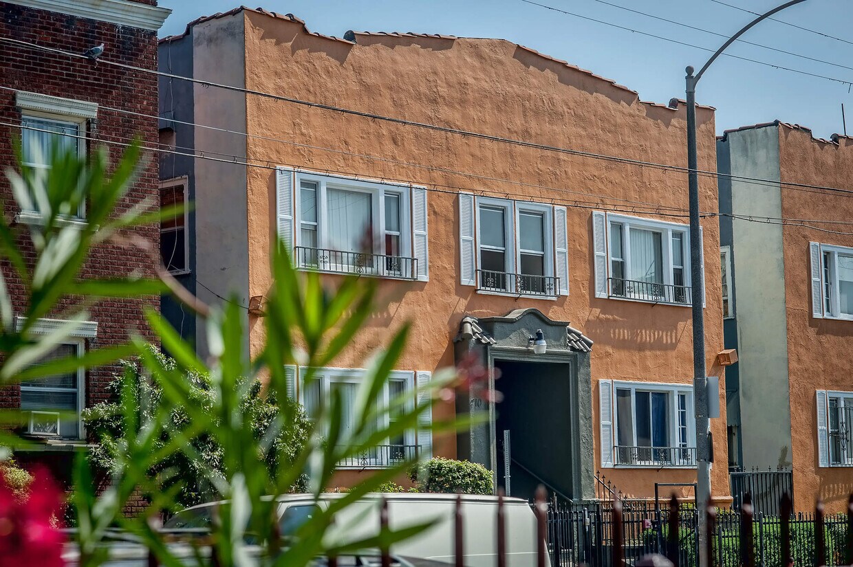 Foto principal - 404 N Coronado Street