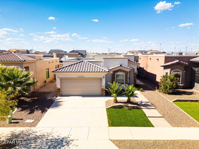 Building Photo - 14369 Jonathan K. Molina Ct