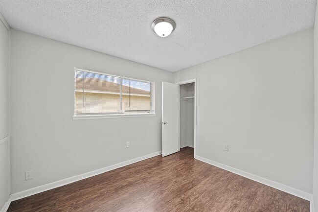 Foto del edificio - 7219 Meadowlark Ln