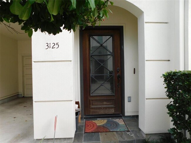 Foto del edificio - 3125 Fairdale Oaks E