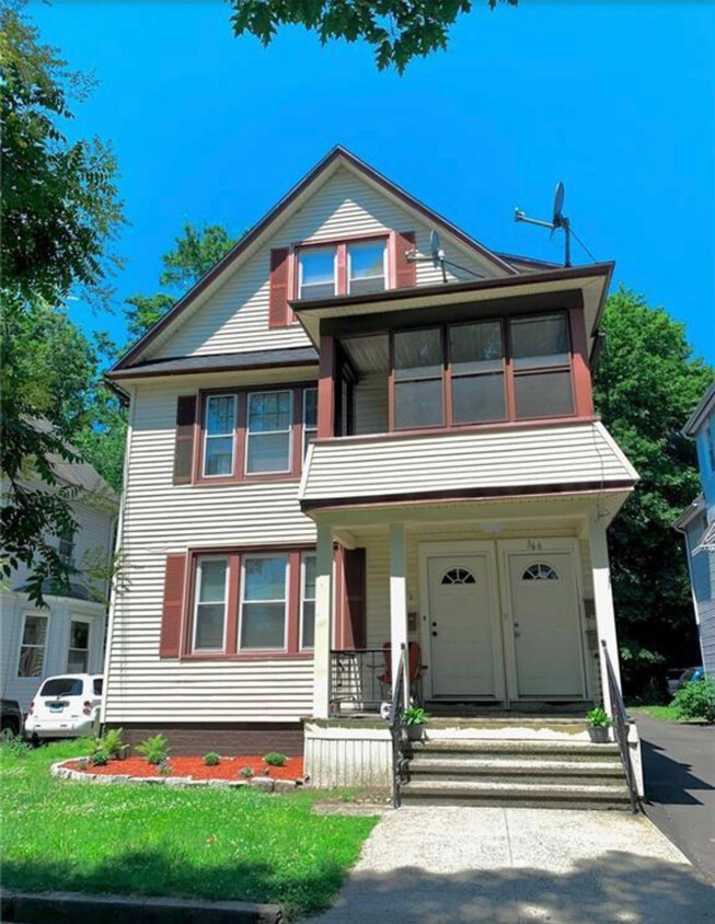 Front of House - 366 W Rock Ave