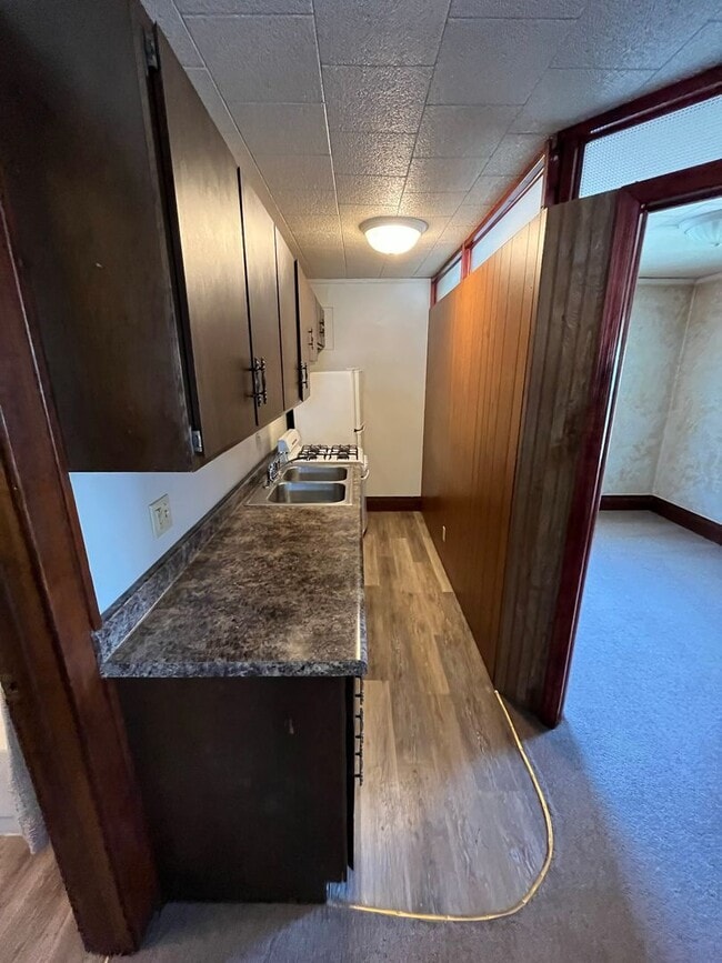 Building Photo - 2521 Iowa St