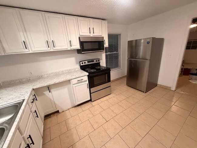 Building Photo - 4404 Lillian Hwy