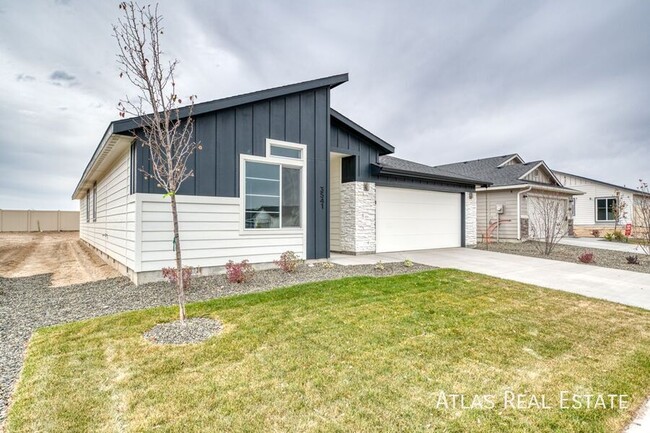 Building Photo - 3541 W Remembrance Dr
