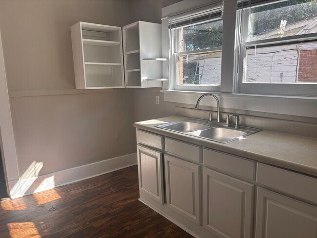 Foto del edificio - 389 Hodges St