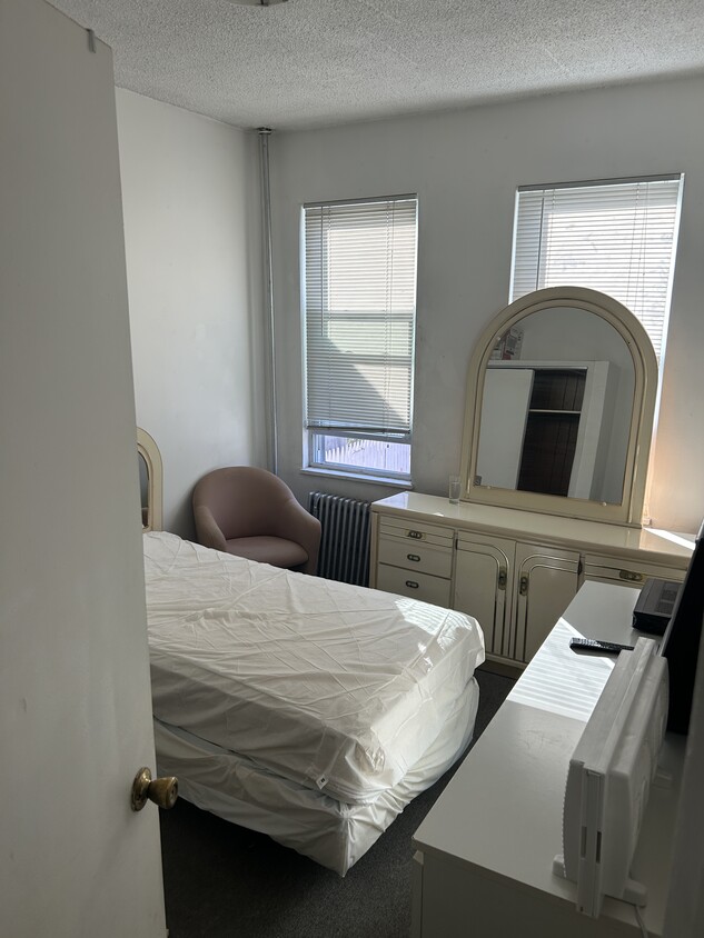 Foto del edificio - 6017 Harrison Pl