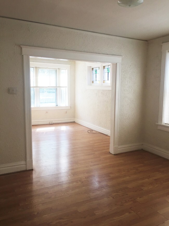 Foto del edificio - 5041 Chippewa St