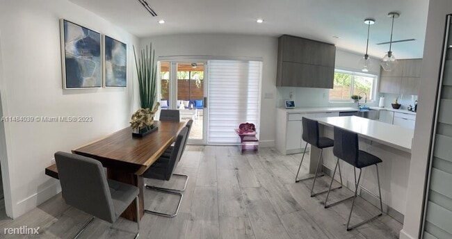 Foto del edificio - 5 br, 2.5 bath House - 4516 SW 132nd Pl