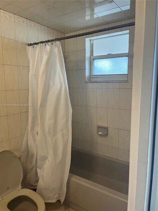 Foto principal - 1000 E 8th Ct