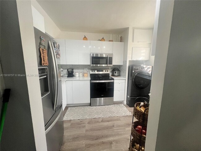 Building Photo - 421 NW 109th Ave