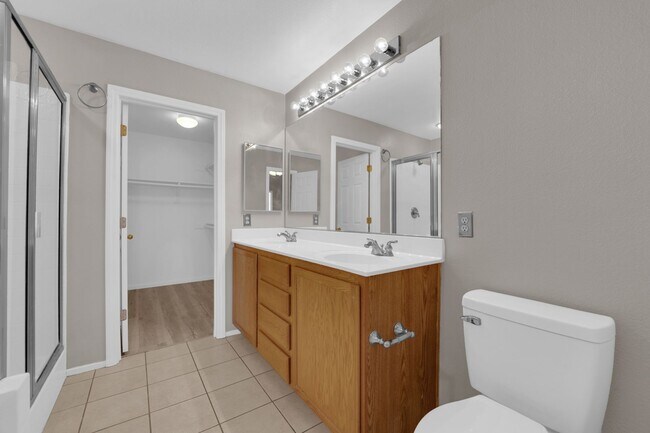 Building Photo - Large 4 bedroom home!  A must see!