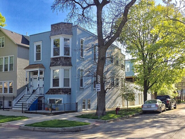 Foto del edificio - 3301 N Oakley Ave