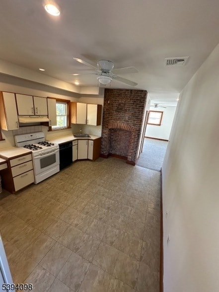 Foto del edificio - 88 Bay St