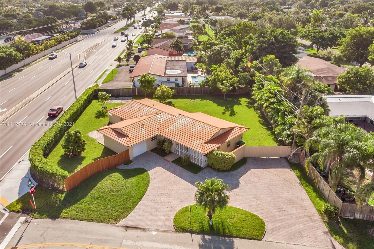 Foto principal - 8825 SW 85th Ave