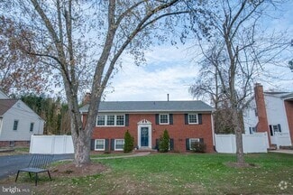 Building Photo - 7807 Hayfield Rd