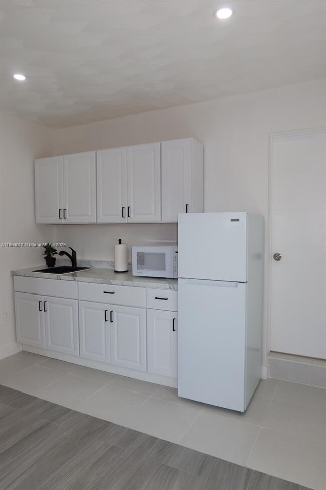 Building Photo - 10450 SW 166th Terrace
