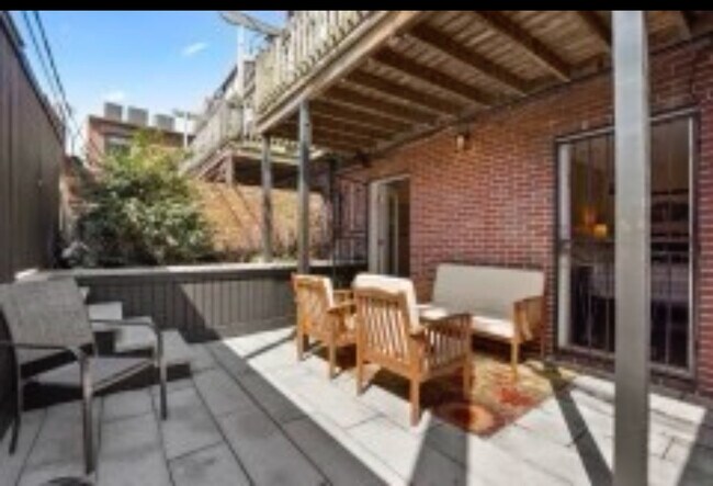 Foto del edificio - 691 Massachusetts Ave