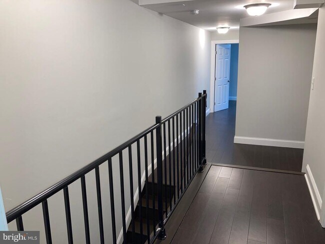 Foto del edificio - 2225 W Thompson St
