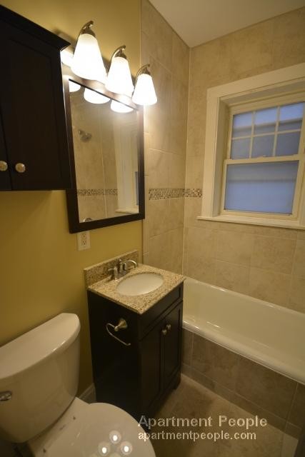 Foto del edificio - 1052 W Thorndale Ave