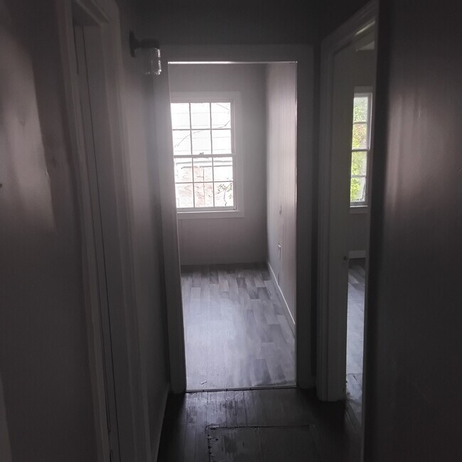 Foto del edificio - 844 Combs St