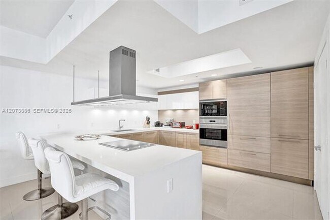 Building Photo - 17301 Biscayne Blvd