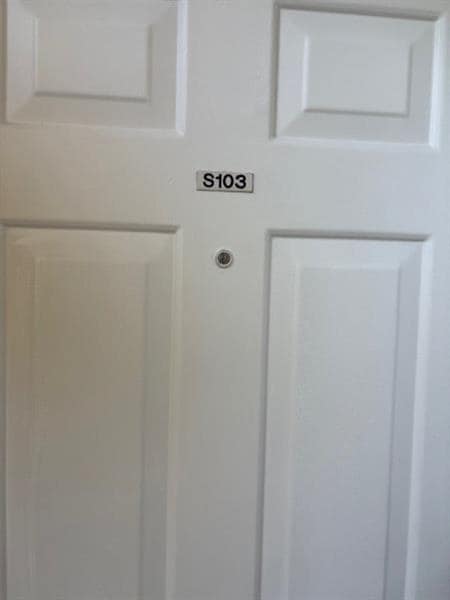 Building Photo - 1560 SE Royal Green Cir