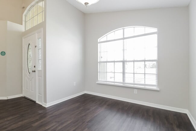 Foto del edificio - 10344 Little Econ St