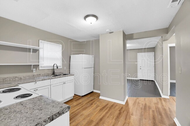 Building Photo - 4029 Parthenia Ave