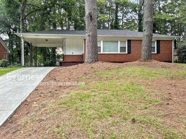 Building Photo - 2592 Plantation Dr
