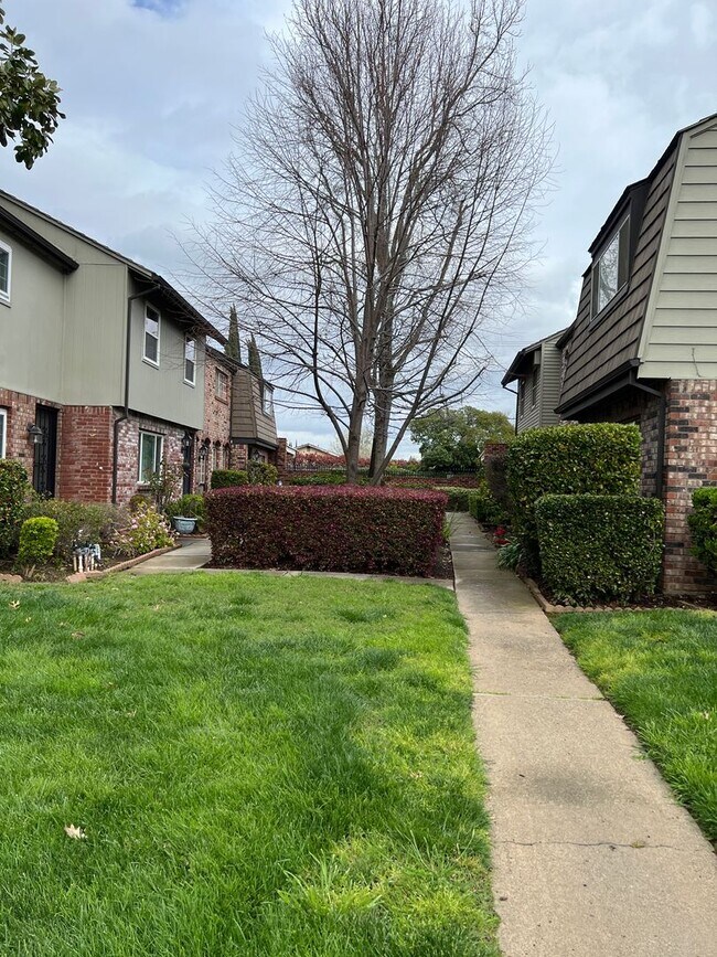 Foto del edificio - Coming Soon, Beautiful Rancho Cordova Cond...