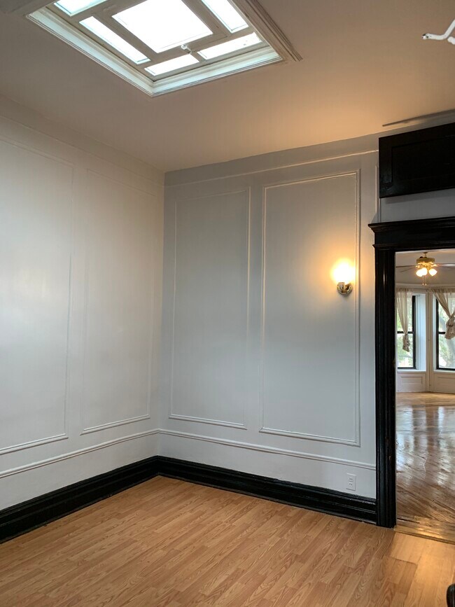 Building Photo - 1280 Park Pl