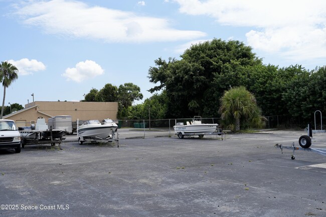 Building Photo - 216 Preston Ln
