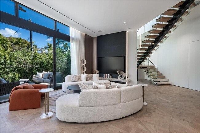 Foto del edificio - 1045 W 47th Ct