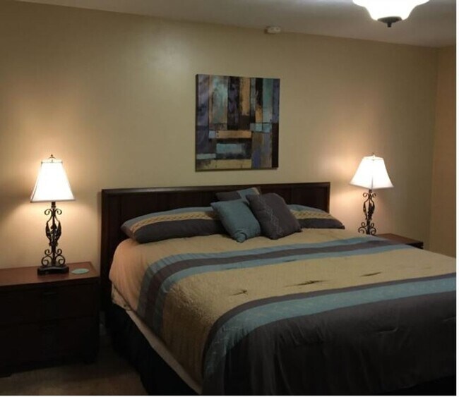 Foto del edificio - Long term furnished rental