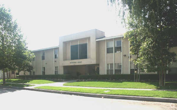 Building Photo - 331 N Bedford St