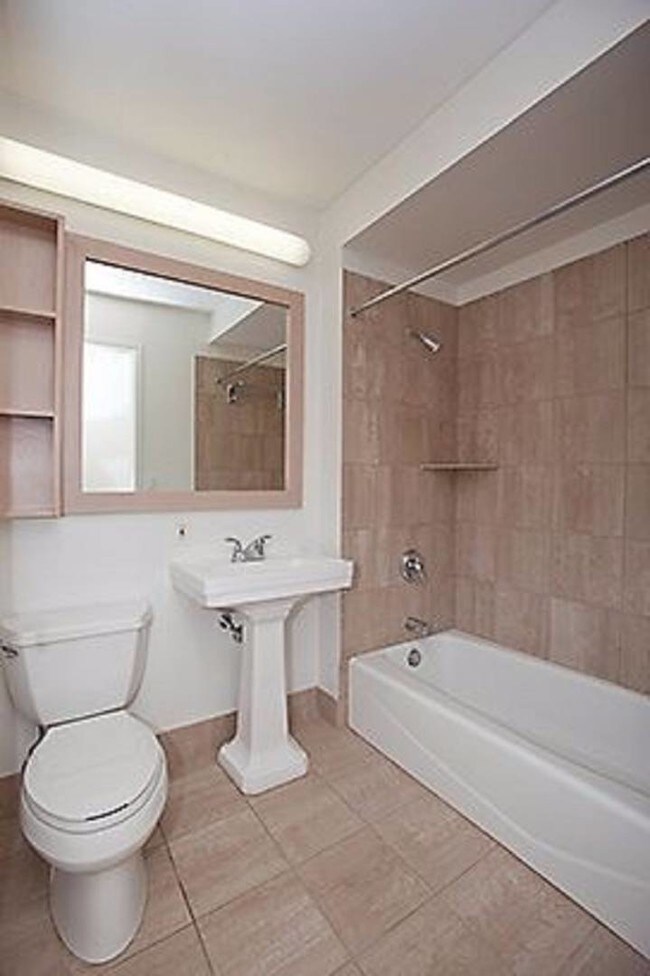 Foto del edificio - 561-562 10th Ave