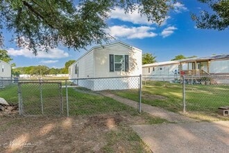 Building Photo - 1956 Rossie Lee Dr